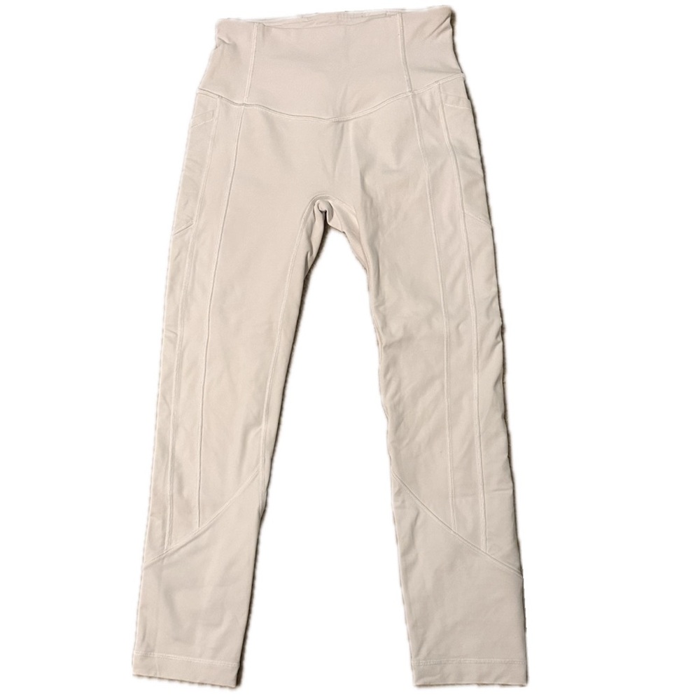 White Lulu leggings! Size 4!